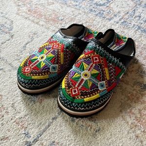 Berber Morocco Slippers, Embroidered Moroccan Babouche, unisex slippers